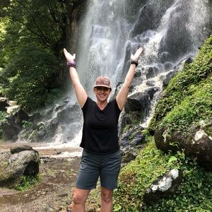 Meet your Posher, Laura